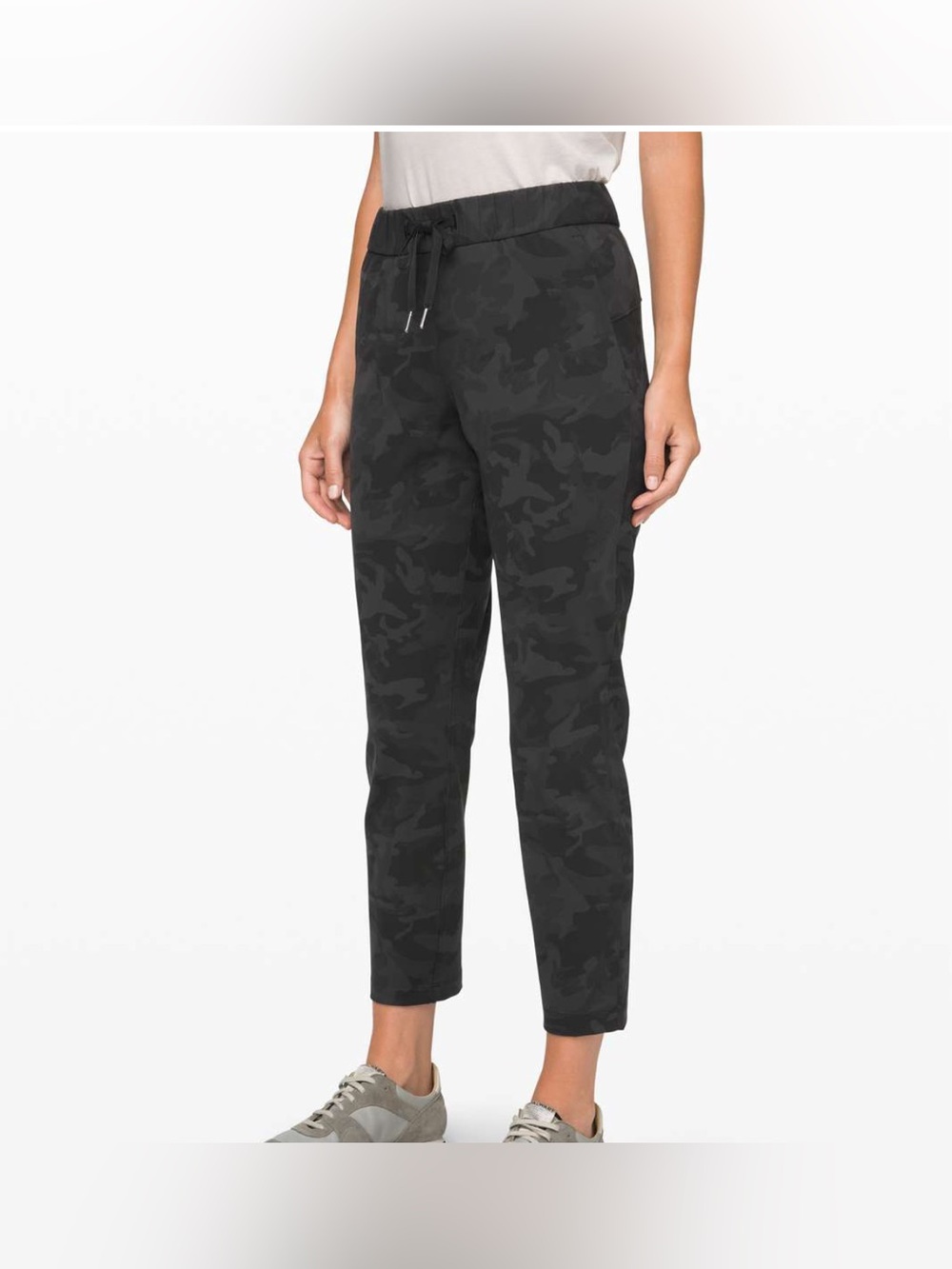Lululemon Black Camo 7/8 on the fly pants